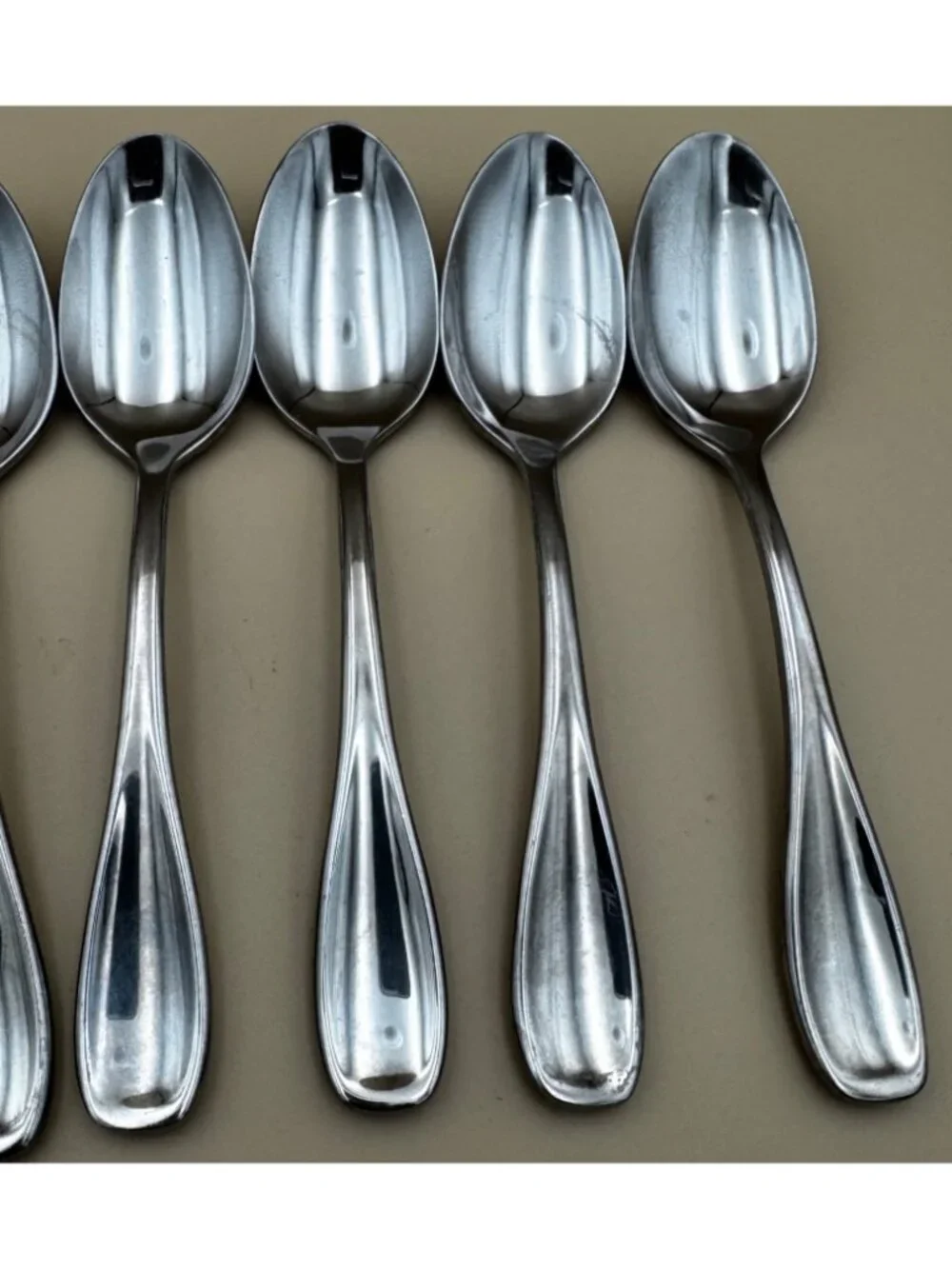 8 Oneida VOSS Oval Soup Spoons Table Spoon Stainless Flatware